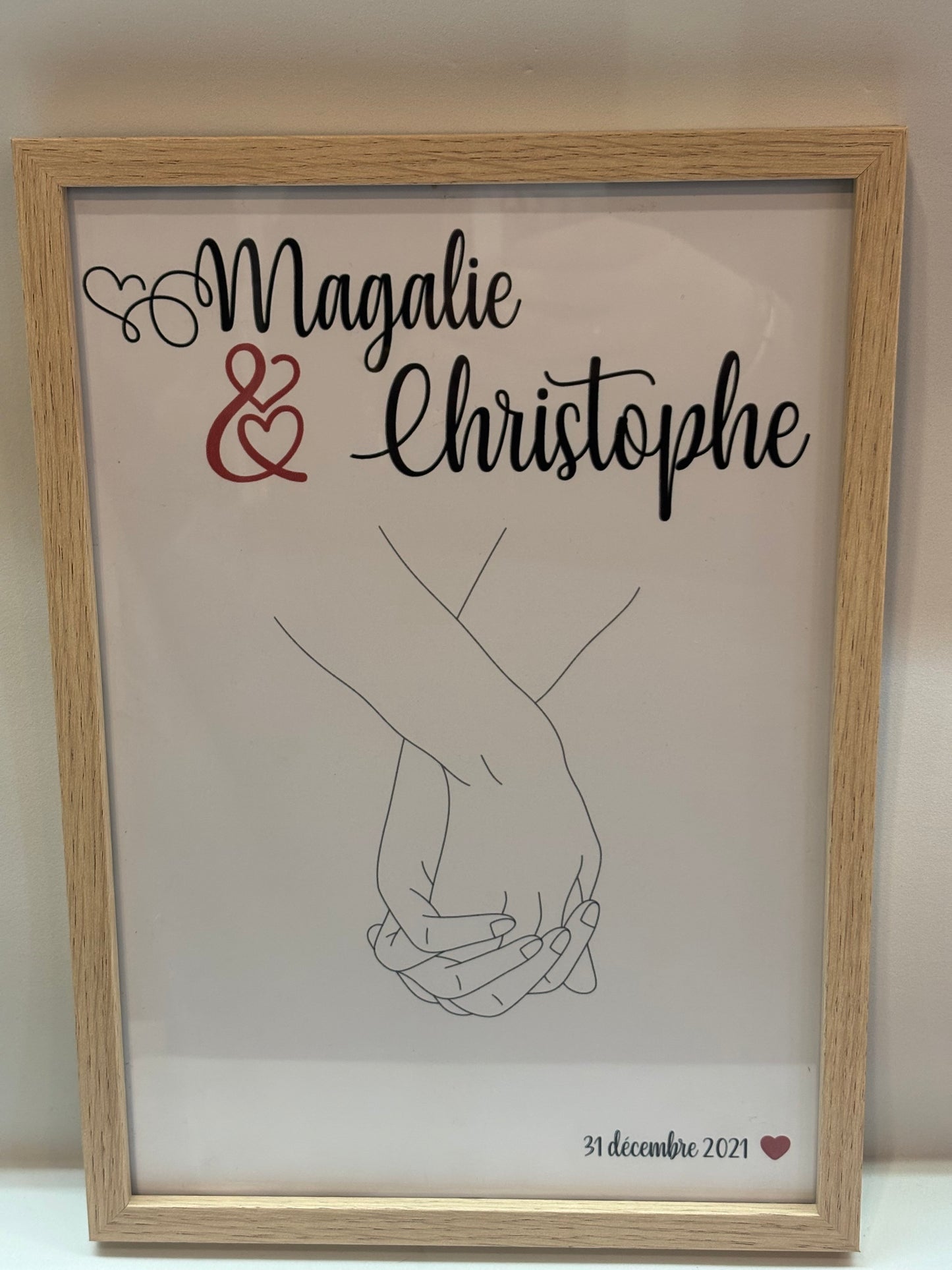 Cadre personnalisable avec mains entrelacés + prénoms et date
