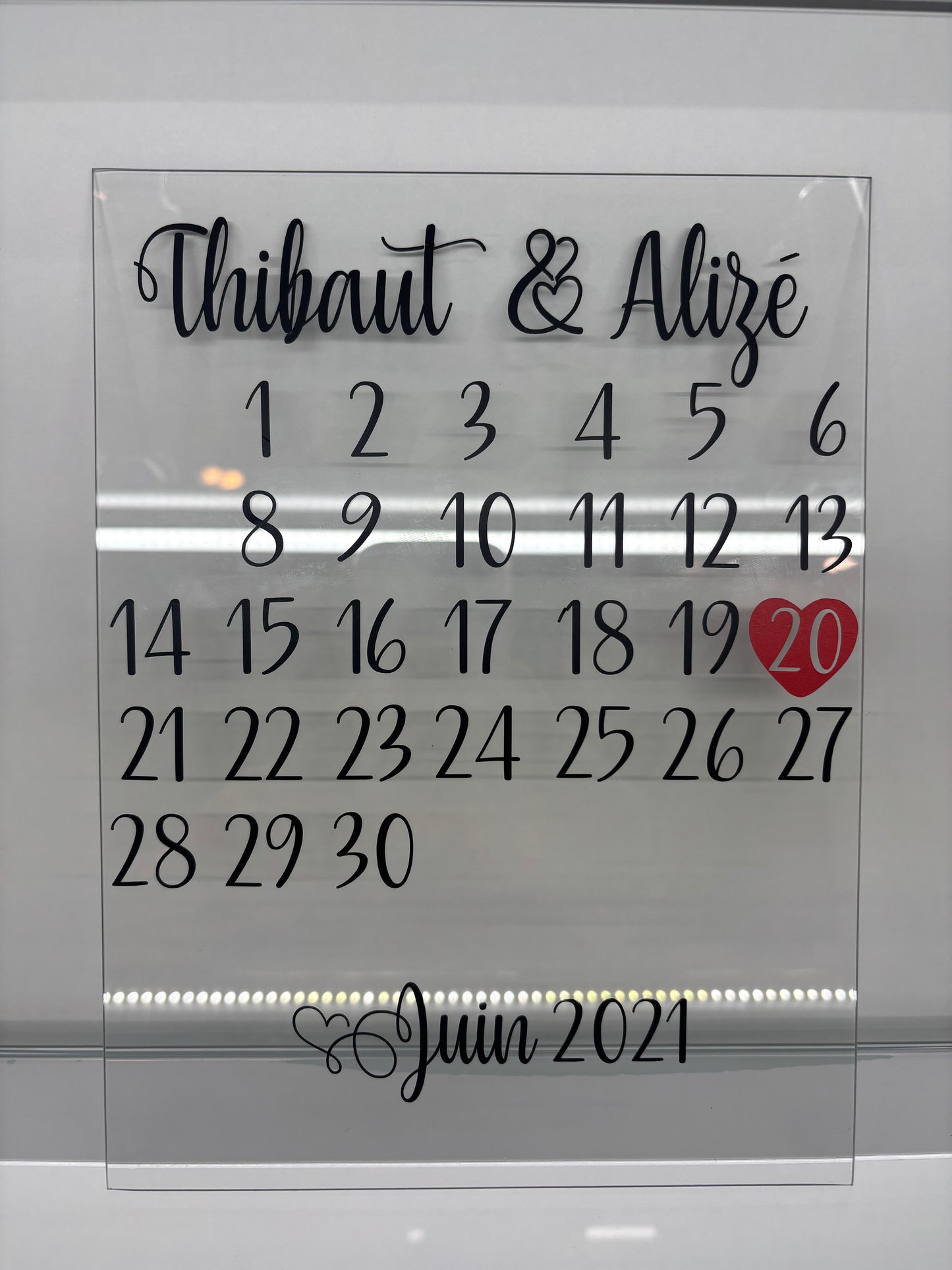 Plaque verre personnalisée calendrier