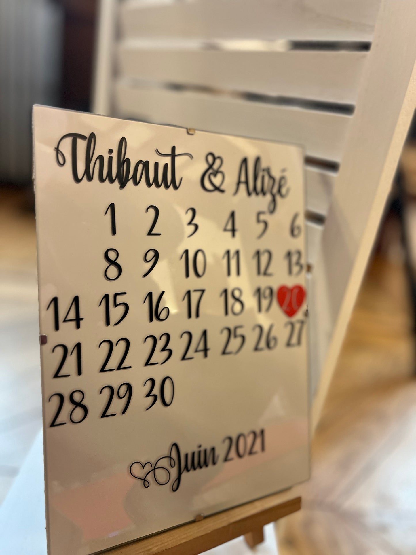 Plaque verre personnalisée calendrier