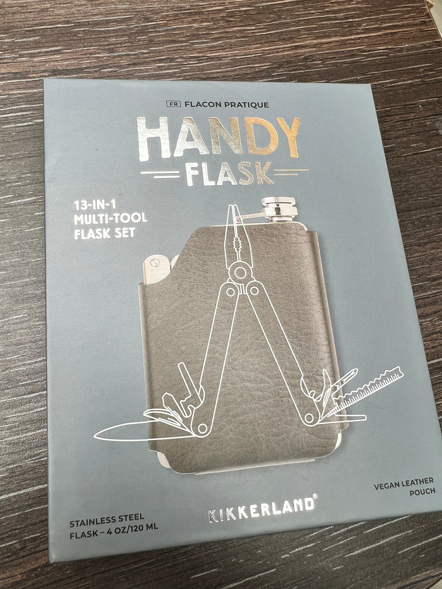 Coffret flasque et outils papa