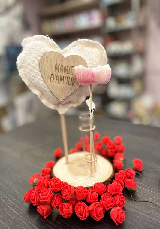 DÉCORATION MAMIE D'AMOUR AVEC FLEUR PARFUMÉE