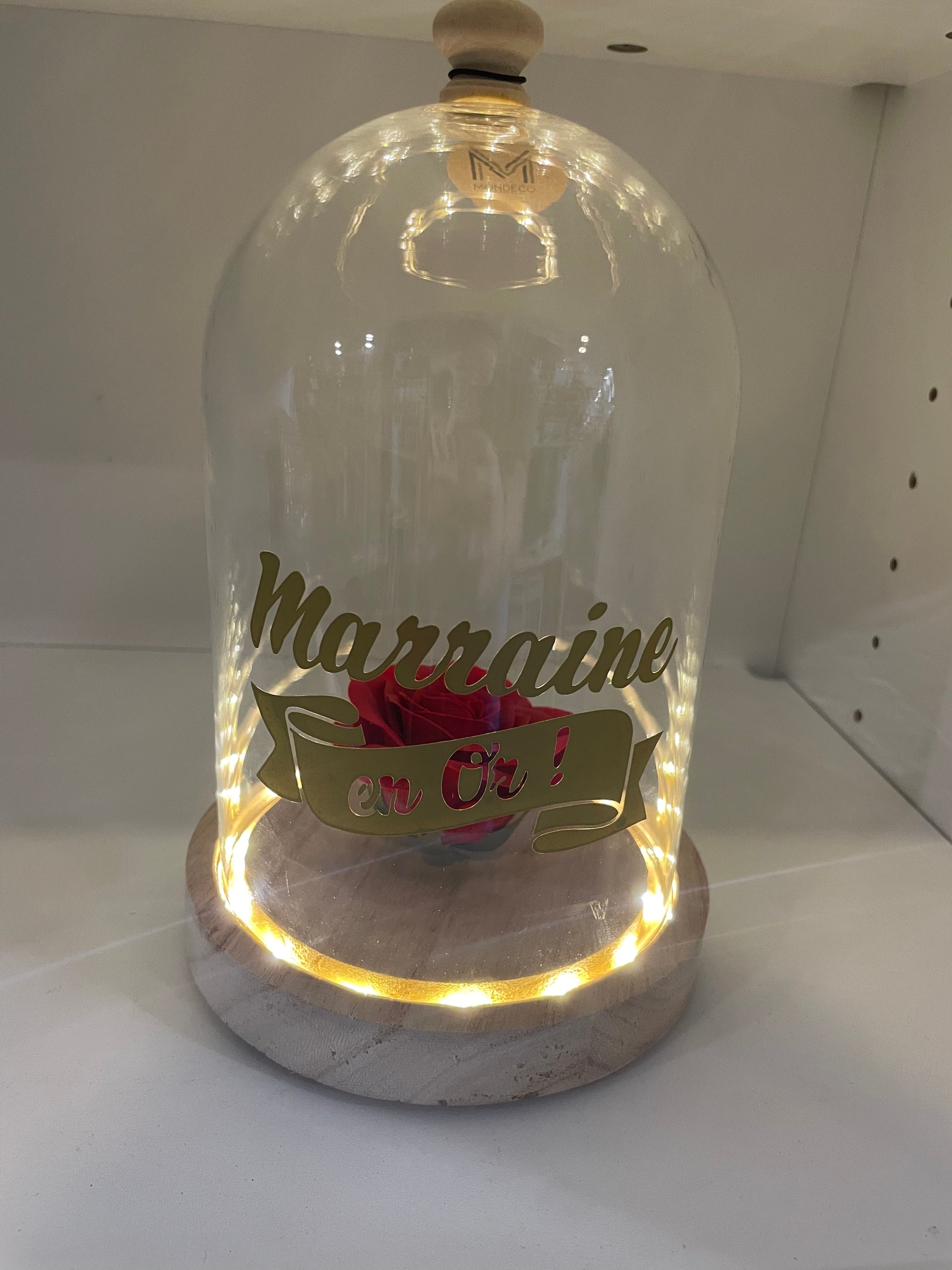 Cloche lumineuse Marraine personnalisée – rose sous verre