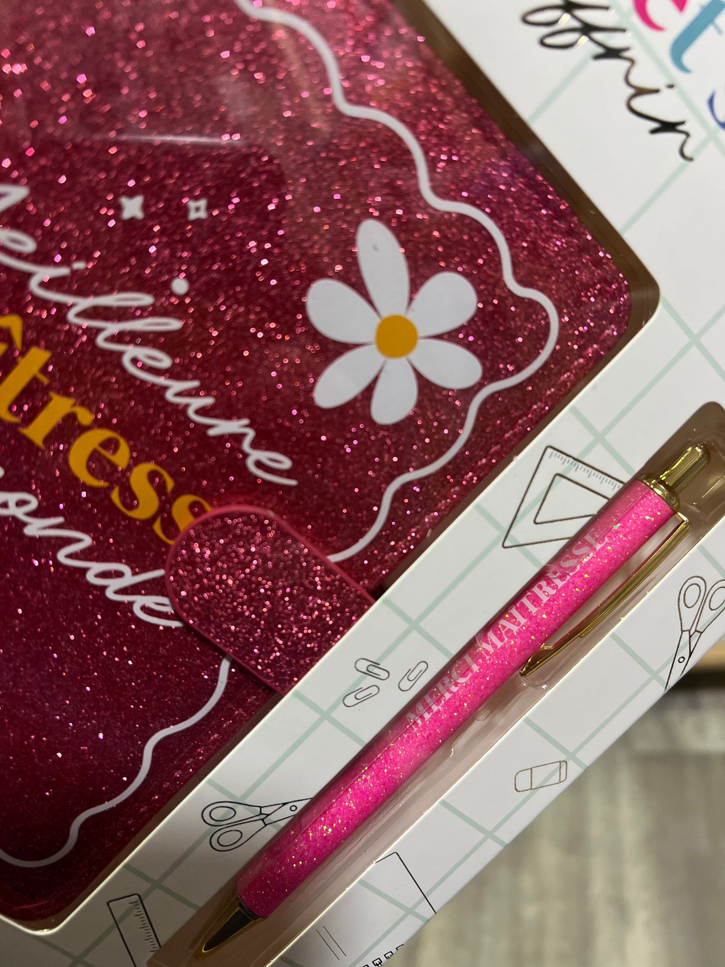 Coffret carnet et stylo maîtresse