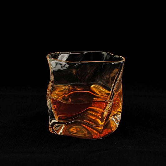 Verre whisky déformé